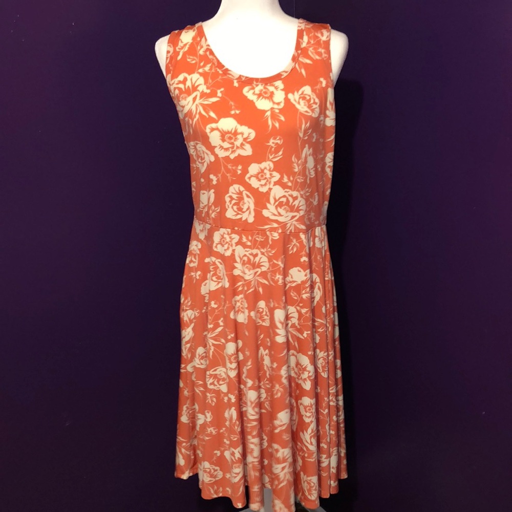 NWOT GORGEOUS LULAROE NICKI SIZE XL